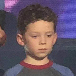 丝袜美女被❌出水视频
